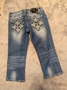 Miss me 28 Embellished Blue Women’s crop blue jeans!